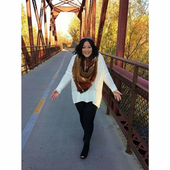 Meet your Posher, Kirstin - Picture 1 of 1